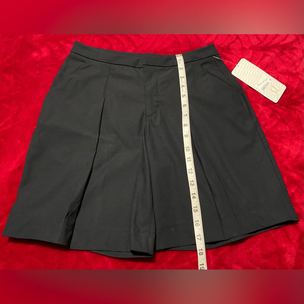 NWT Lululemon Size 6 Black Dress shorts Cute & Flattering Measurements in pics 🍋 - Picture 11 of 17
